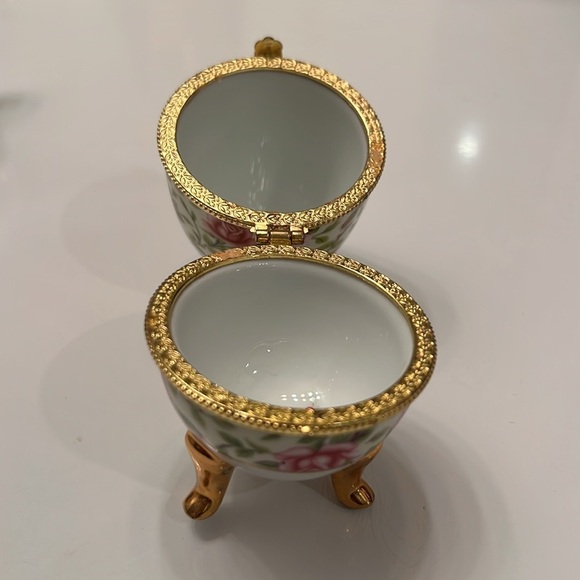 Vintage 3-Piece Mini Porcelain Set Bell, Teapot Egg Trinket Box Floral Small GUC - Picture 12 of 16